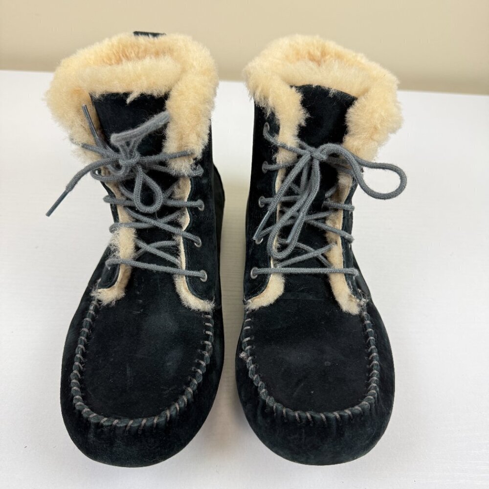 EUC UGG Chickaree Black Sheepskin Suede Lace Up Boots S/N 1007716 - Picture 2 of 11
